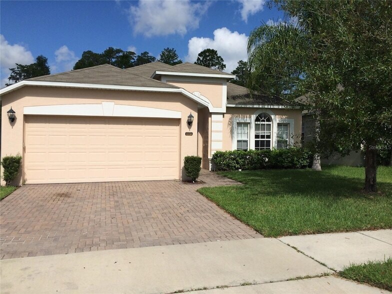9332 Monterey Bay Dr in Orlando, FL - Building Photo
