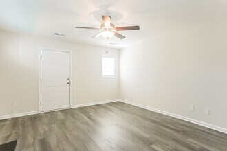 4065 Thimbleberry Dr in Graniteville, SC - Building Photo - Building Photo