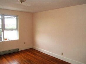 388 Highland Ave, Unit 30B in Somerville, MA - Foto de edificio - Building Photo