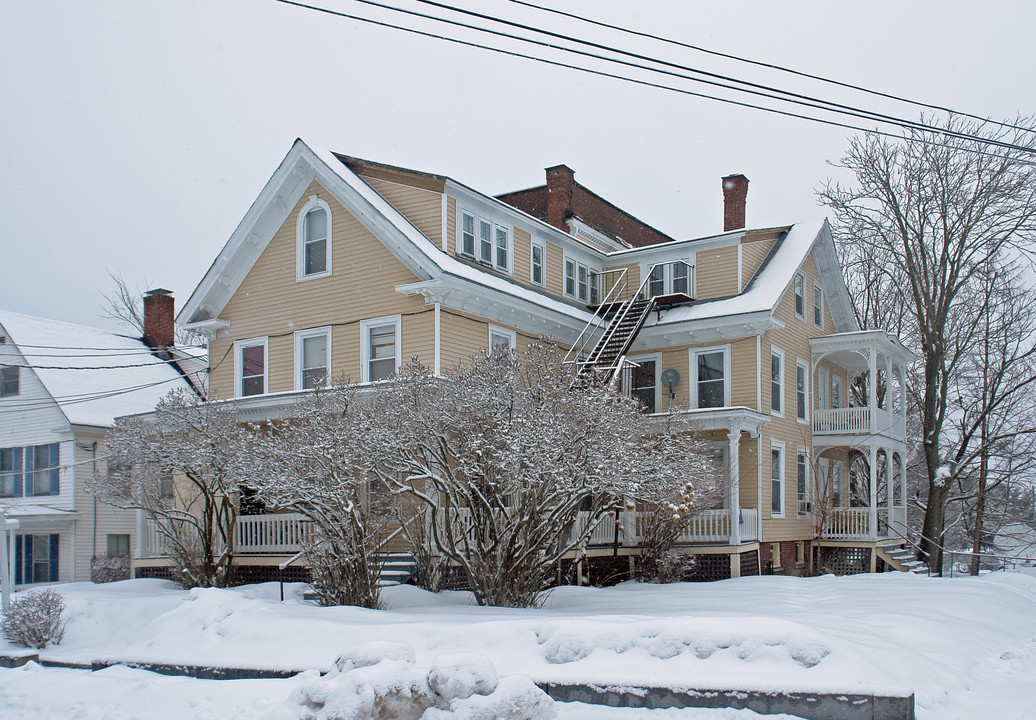 110 N State St in Concord, NH - Building Photo