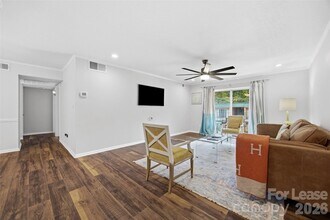4739 Hedgemore Dr in Charlotte, NC - Building Photo - Building Photo