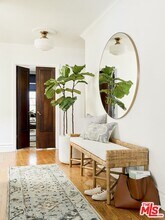 2401 N Vermont Ave in Los Angeles, CA - Building Photo - Building Photo