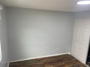 917 56th Ave N in St. Petersburg, FL - Building Photo - Building Photo