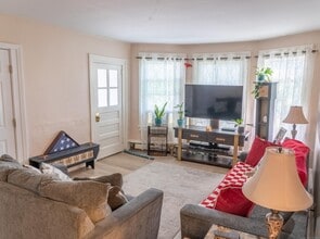 128 Millville Ave in Naugatuck, CT - Building Photo - Building Photo