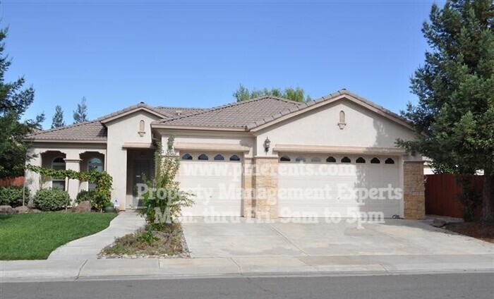 3733 San Marco Dr in Stockton, CA - Building Photo
