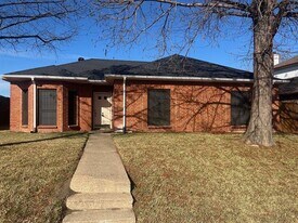 1111 Dandelion Dr in Mesquite, TX - Building Photo