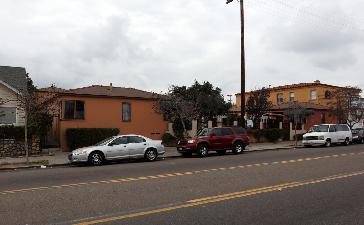 Las Casitas in San Diego, CA - Foto de edificio