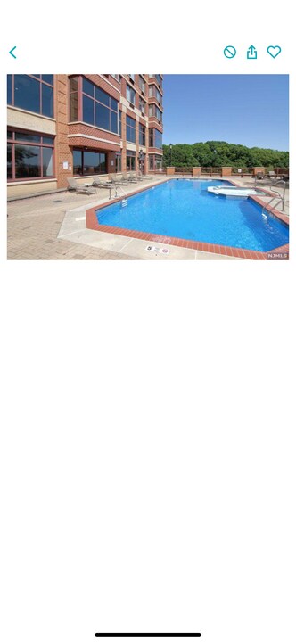 100 Old Palisade Rd, Unit #1916 in Fort Lee, NJ - Foto de edificio