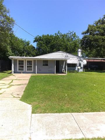 604 Oakland Dr in Irving, TX - Building Photo