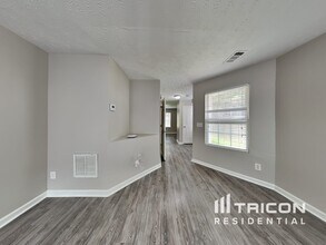 3747 Oakland Spring Ct in Snellville, GA - Building Photo - Building Photo