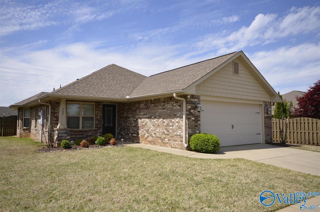 702 Willow Shoals Dr SW in Madison, AL - Building Photo
