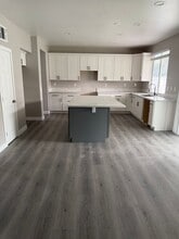 7136 Misty Meadow in Corona, CA - Building Photo - Building Photo