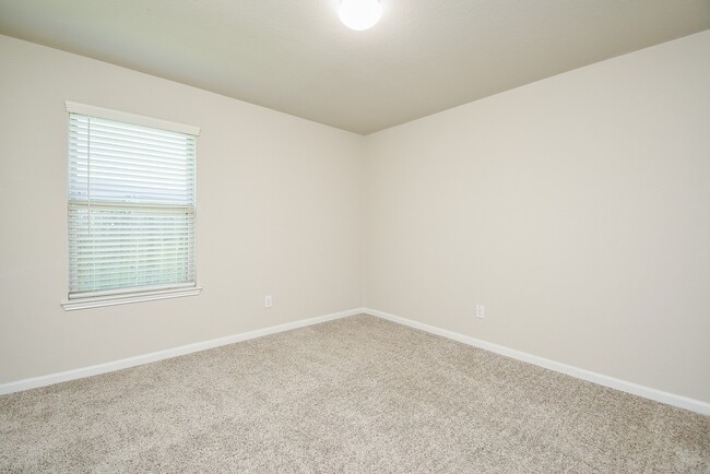 property at 7206 Highland Chase Dr