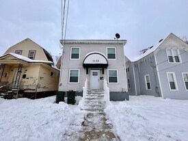 1123 Pine St in Muskegon, MI - Building Photo