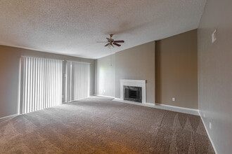 Prestonwood Trails in Dallas, TX - Building Photo - Interior Photo