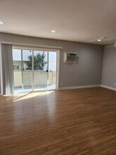 10949 Fruitland Dr in Studio City, CA - Building Photo - Building Photo