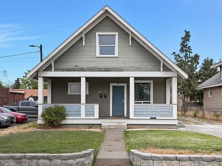 911 E Illinois Ave in Spokane, WA - Building Photo