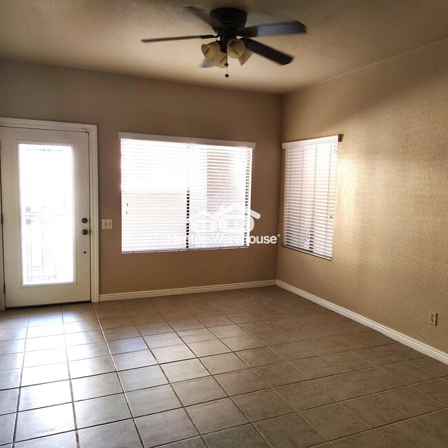 2035 S Elm St in Tempe, AZ - Building Photo - Building Photo