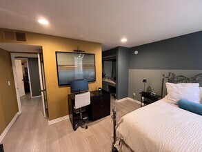 1815 Glendon Ave, Unit 101 in Los Angeles, CA - Foto de edificio - Building Photo