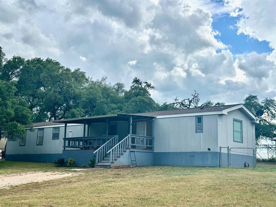 1780 Farm to Market 1626 in Buda, TX - Building Photo