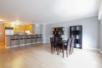 777 N Michigan Ave in Chicago, IL - Building Photo - Building Photo