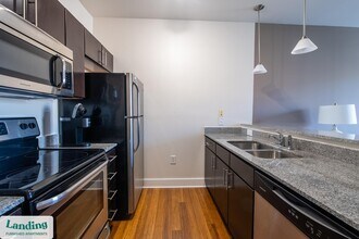 1820 E Broad St in Richmond, VA - Building Photo - Building Photo