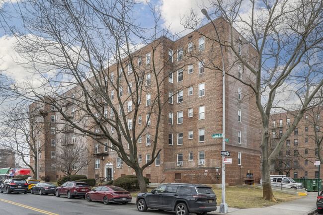 621 Avenue Z in Brooklyn, NY - Building Photo - Building Photo