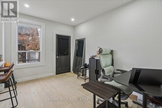 20 Greenaway Ave in Hamilton, ON - Building Photo - Building Photo