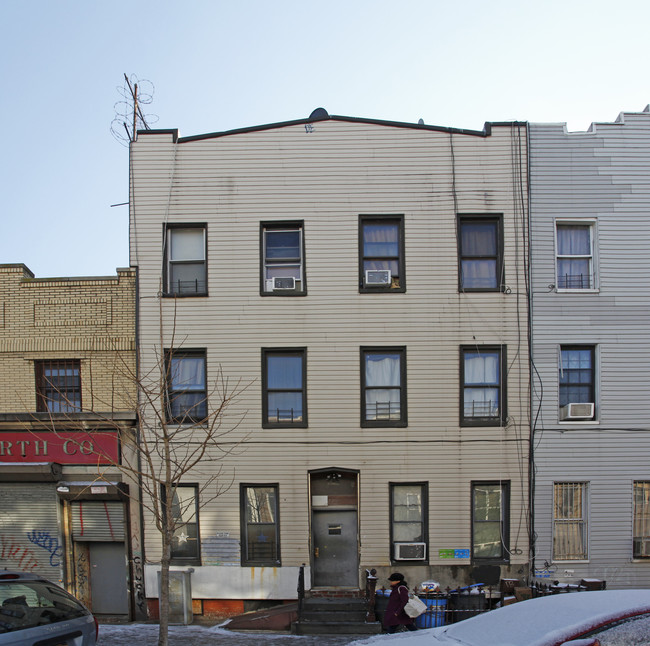 220 Himrod St in Brooklyn, NY - Building Photo - Building Photo