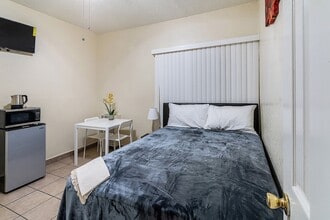 South Park Place Apartments in Los Angeles, CA - Foto de edificio - Building Photo
