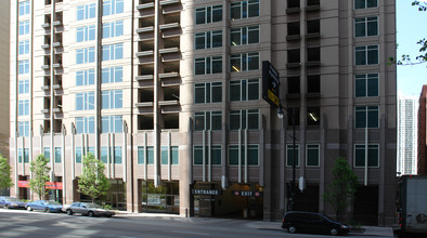 Millennium Centre in Chicago, IL - Building Photo - Building Photo