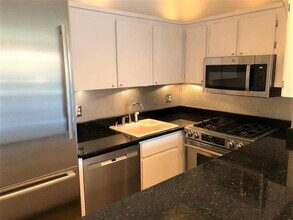 608 Tremont St, Unit 1 in Boston, MA - Building Photo - Building Photo