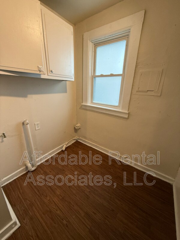 1947 S 11th St in Milwaukee, WI - Building Photo - Building Photo