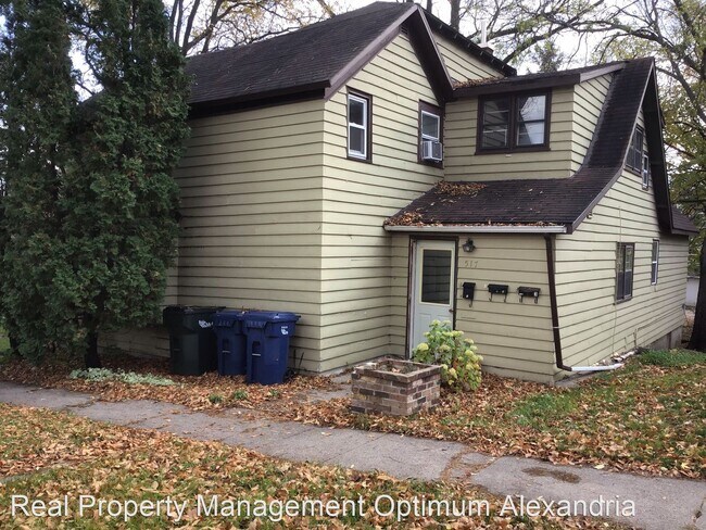 517 W Cavour Ave photo'