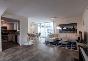1250 S Miami Ave, Unit 1301 in Miami, FL - Building Photo