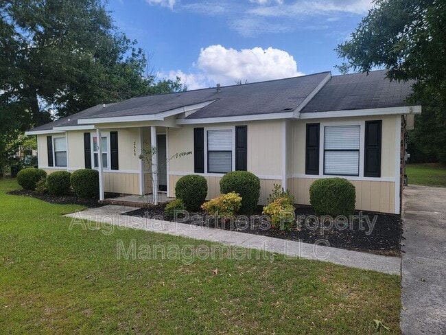 property at 2640 Teakwood Dr