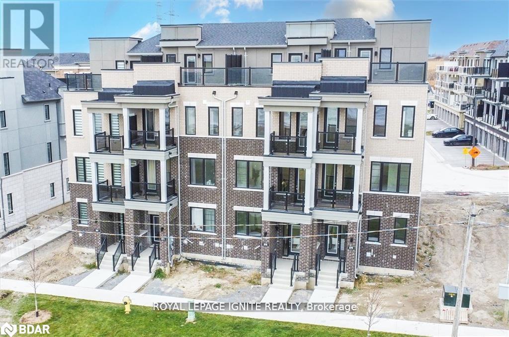 807 Port Darlington Rd in Bowmanville, ON - Building Photo