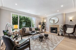 228 Mallorca Way in San Francisco, CA - Building Photo