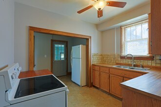 522 Columbus Ave NW in Canton, OH - Building Photo - Building Photo