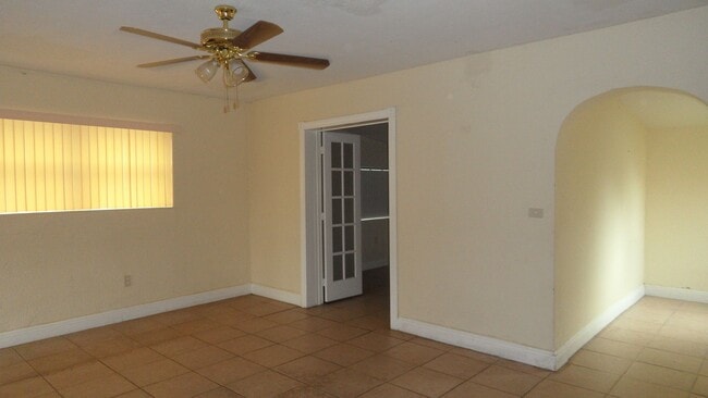 property at 700 N 70th Ave