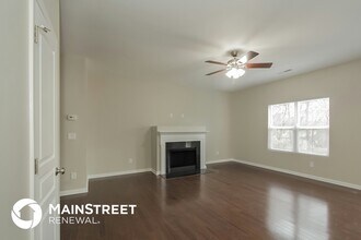 2303 Old Goose Ln, Unit 1 in Charlotte, NC - Foto de edificio - Building Photo