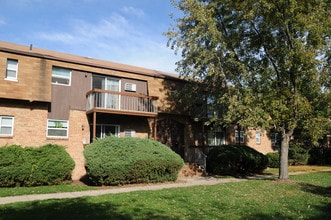 Florida Grove Manor in Keasbey, NJ - Building Photo - Building Photo