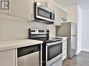 34 Heydon Park Rd in Toronto, ON - Building Photo - Building Photo