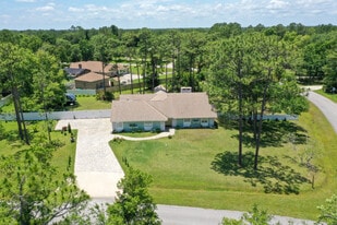213 Riverbend Rd in Ormond Beach, FL - Building Photo