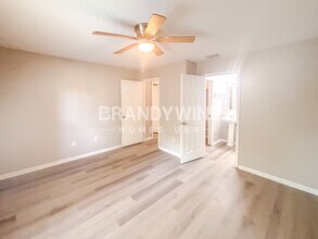4021 E Louisiana Ave in Tampa, FL - Building Photo - Building Photo