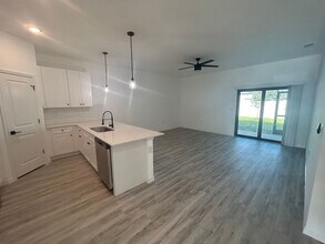 316-318 SE 16th Pl in Cape Coral, FL - Building Photo - Building Photo