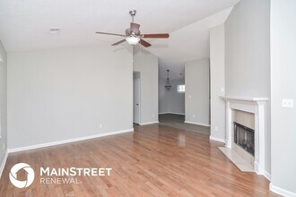 4734 Waterfront Oak Dr in Memphis, TN - Foto de edificio - Building Photo