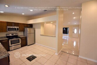 1673 NW 97th Terrace in Coral Springs, FL - Foto de edificio - Building Photo