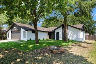 3808 Yellowstone Pl in Denton, TX - Building Photo - Building Photo