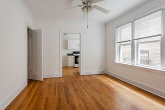 4327 N Francisco Ave in Chicago, IL - Building Photo - Building Photo